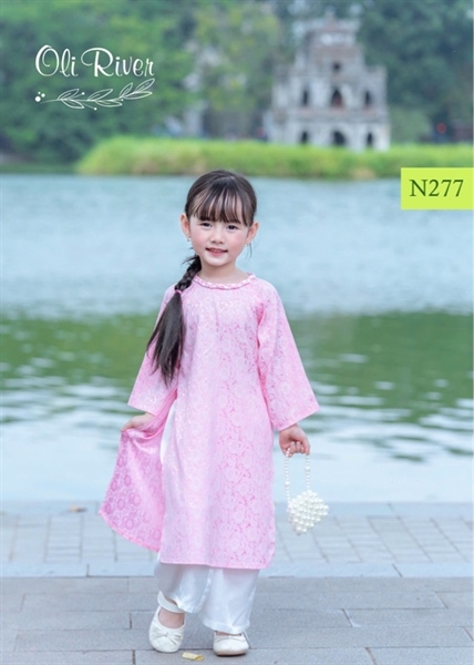 Set áo dài bé gái thiết kế cổ tròn xoắn tết màu hồng trắng phối quần suông trắng kèm băng đô